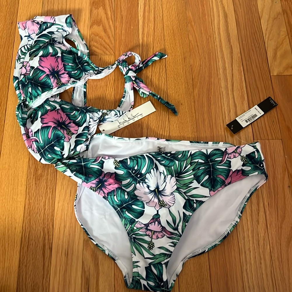 Nicole Miller 2pc Swimwear